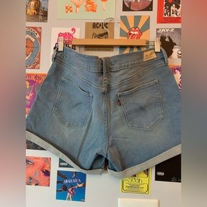 Levi shorts with cuffed bottom, size 31, light denim